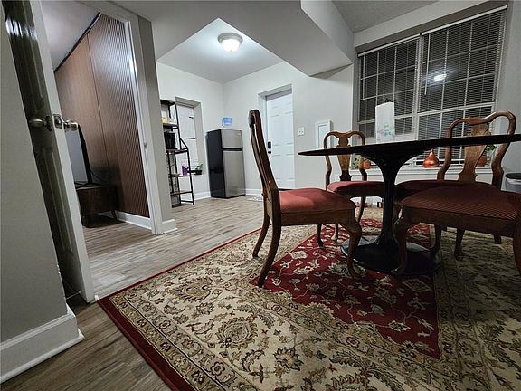 4th image of 2829 Cobb Place Manor Ct