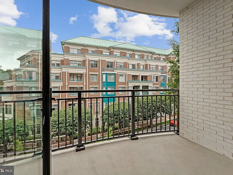 6718 Lowell Ave #507 — Photo 31