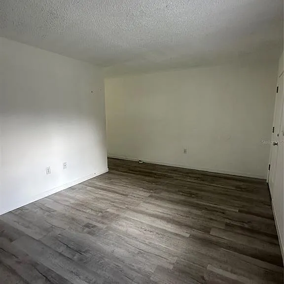 704 Sunset Ave #B — Photo 5