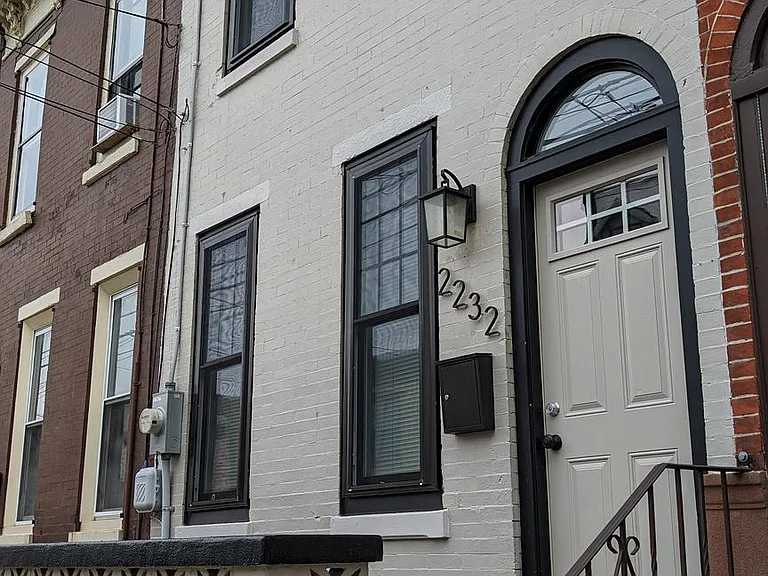 2232 N Mascher St — Photo 1