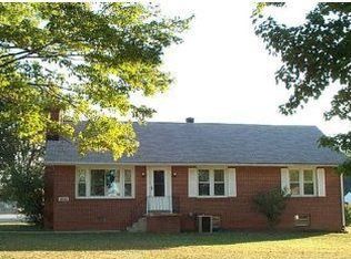 10725 Parkgate Dr, Nokesville, VA 20181