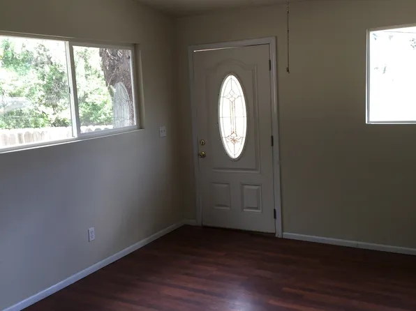 20108 Elm Ln, Escondido, CA 92029