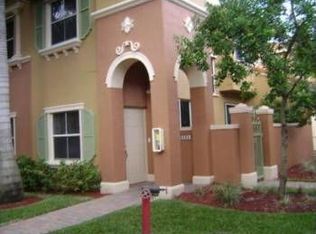 10634 SW 7th St, Pembroke Pines, FL 33025