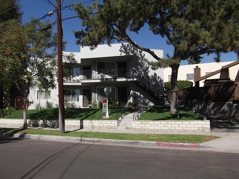 2741 Piedmont Ave #9 — Photo 1