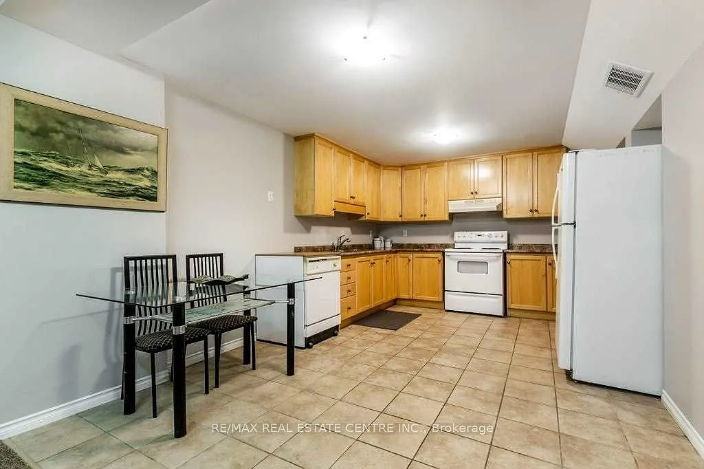 2 bed, $1,600 — Photo 2