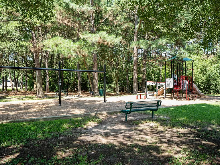 5802 Sawyer Bend Ln — Photo 48