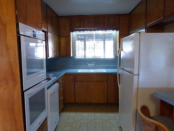 4th image of 2546 Kendall Dr