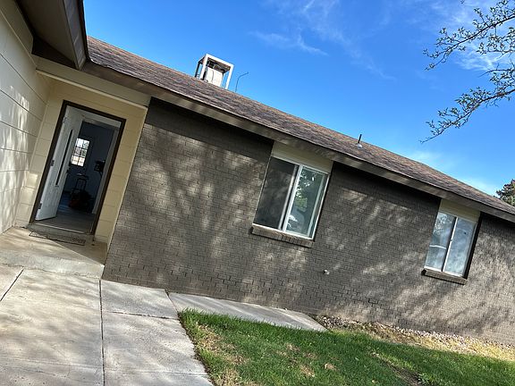 2nd image of 2904 Ladera Dr
