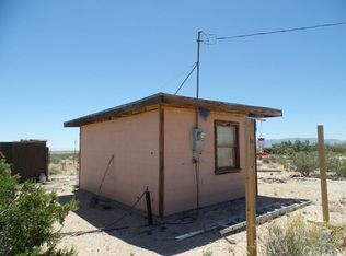 733 Mile Square Rd, Joshua Tree, CA 92252