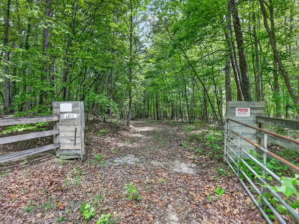 1215 Stagecoach Rd, Sewanee, TN 37375