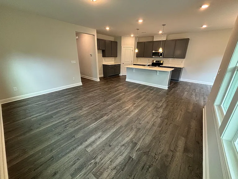 520 Barrington Row Ave — Photo 9