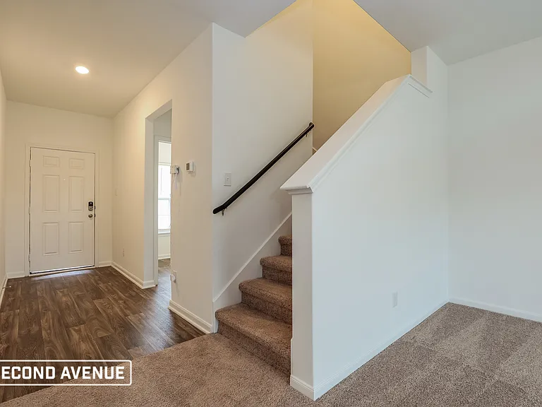 3158 Jackson Smt — Photo 2