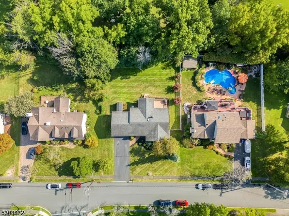 6 Ashwood Pl, Parsippany-Troy Hills Twp., NJ 07054