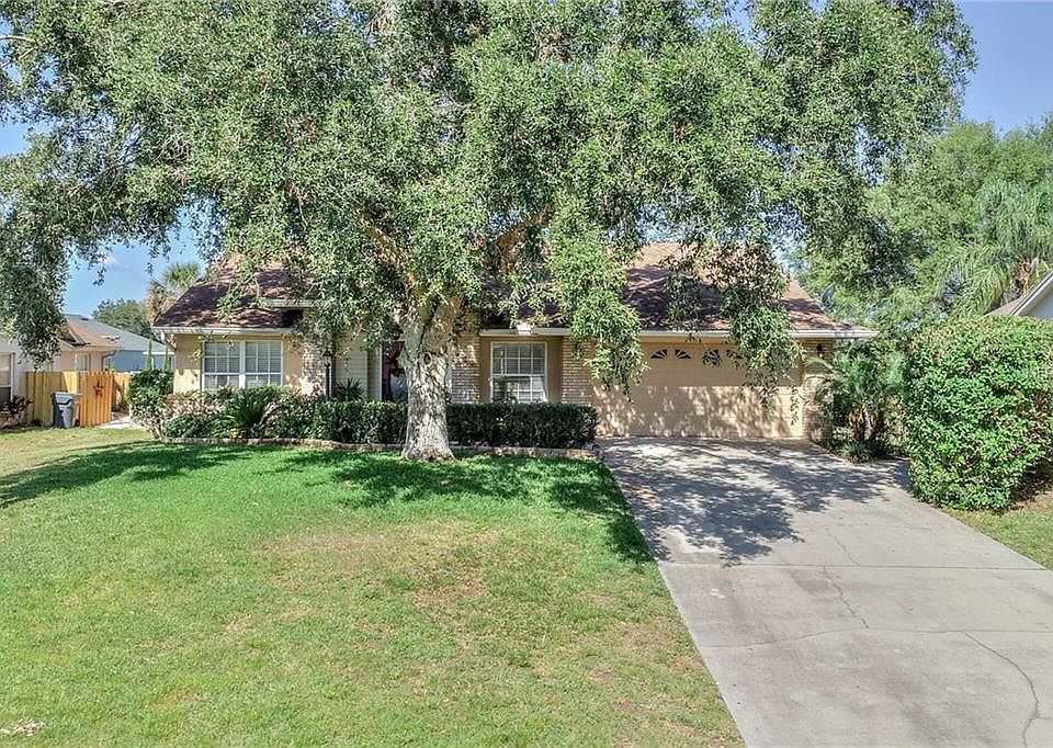 1st image of 522 Little Lake Ct