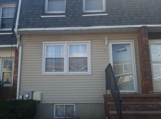 31 Gladys Dr, Spring Valley, NY 10977