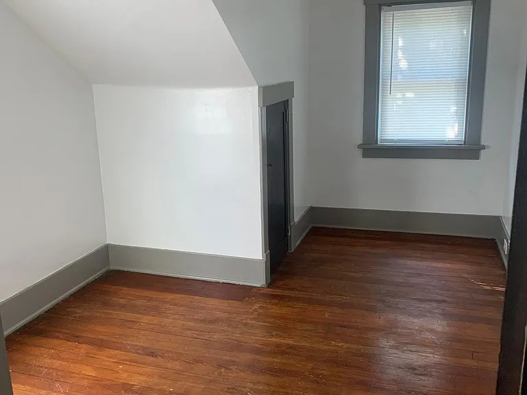 307 Franklin St — Photo 8