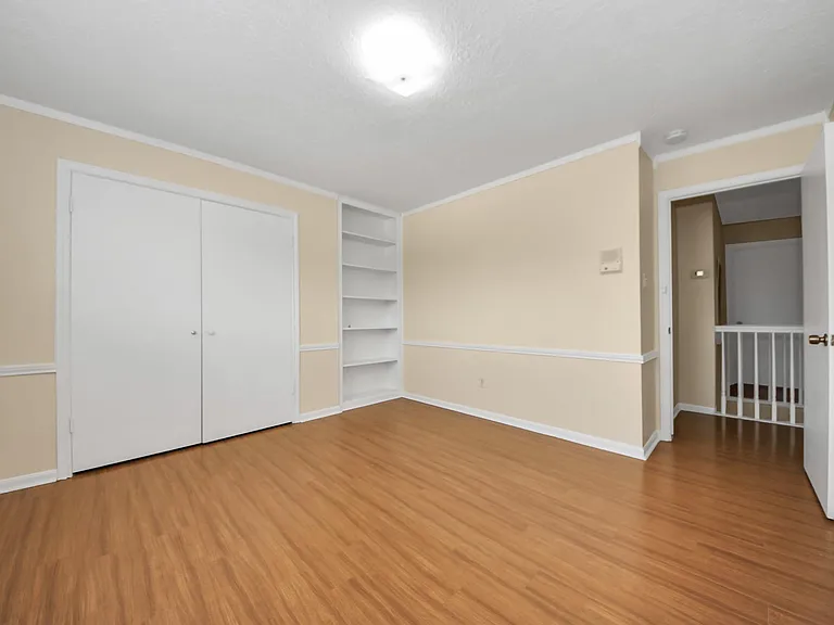 11411 Briar Forest Dr — Photo 38