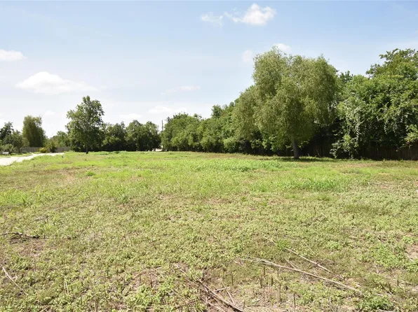 104 Devi Ln, Pearland, TX 77584