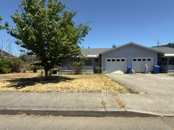 550 SE Center St, Winston, OR 97496