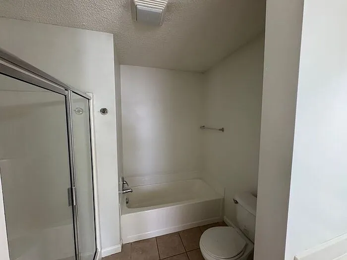 2411 Vancastle Way — Photo 16