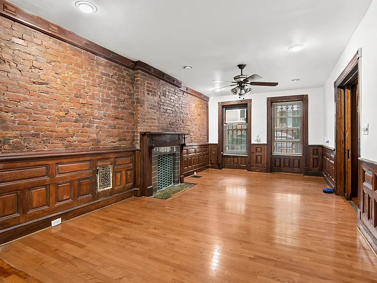 574 Macon St #A — Photo 4