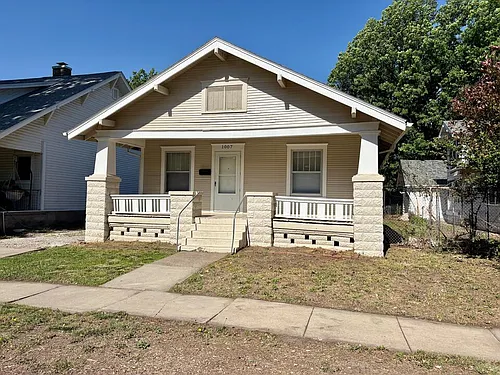 1007 S Ellis Ave Photo 1