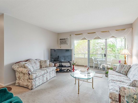 2nd image of 1249 Pacific Ave #312
