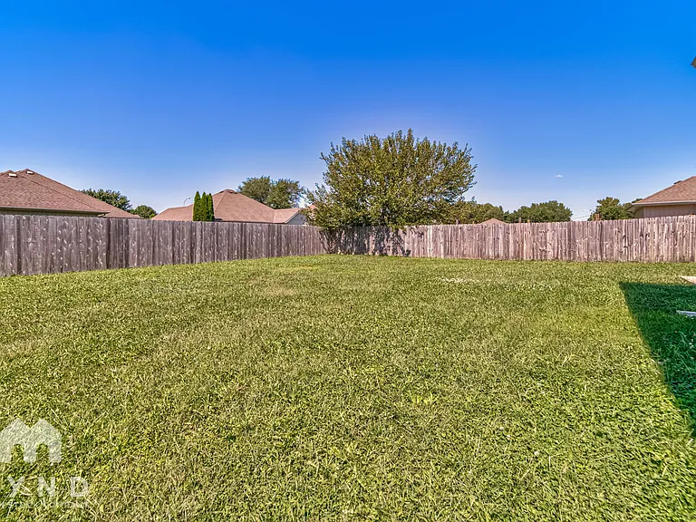 1147 S Arcadia Ave — Photo 21