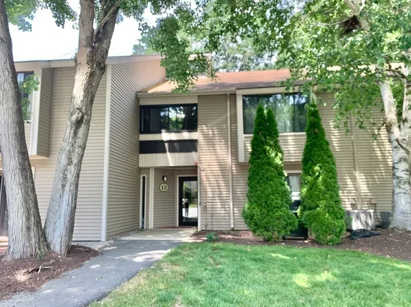12 Thayer Pond Dr #7, Oxford, MA 01540