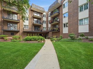 1200 W Northwest Hwy APT 307, Mount Prospect, IL 60056