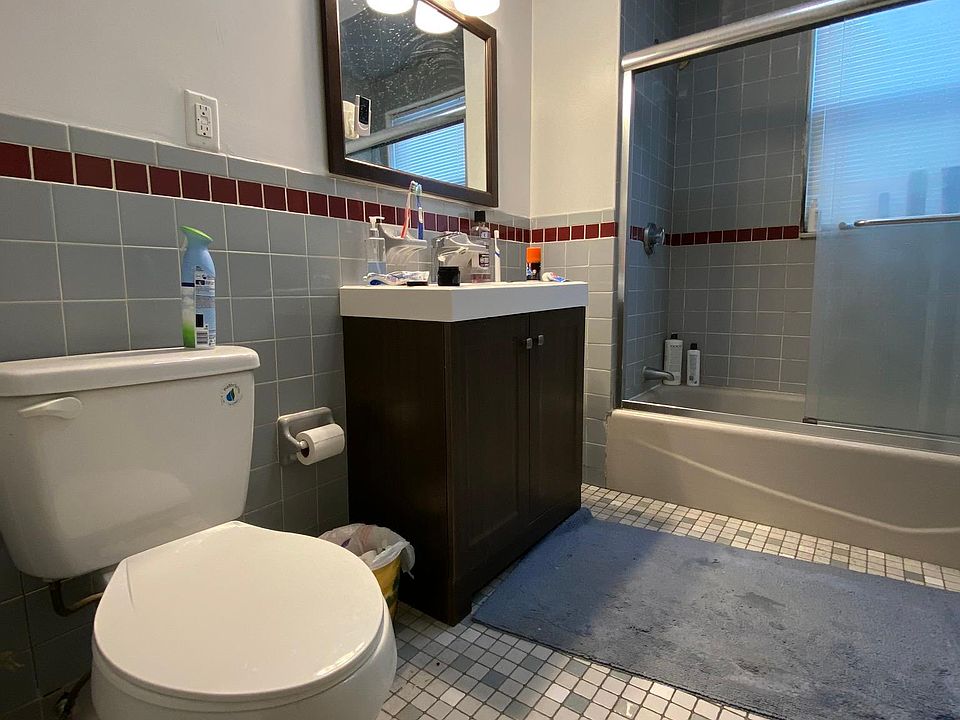 2nd image of 28-32 Clay St #1