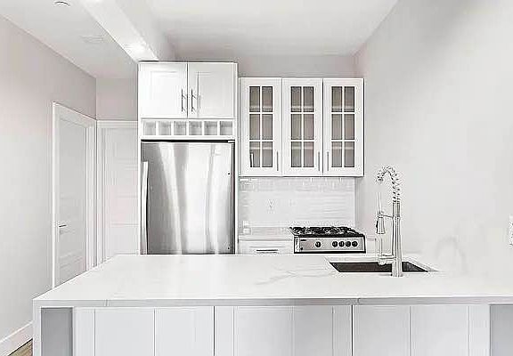 2nd image of 62 Somers St #4B