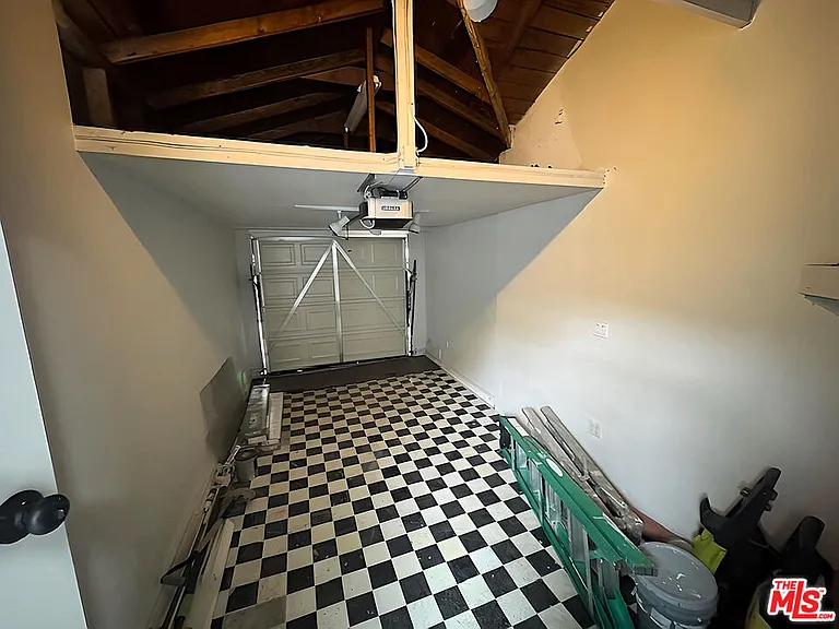 2416 Boone Ave — Photo 18