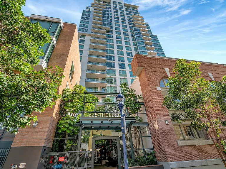 325 7th Ave — Photo 39