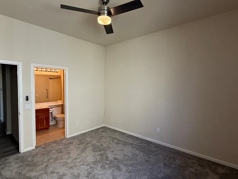 729 Richardson Dr — Photo 19