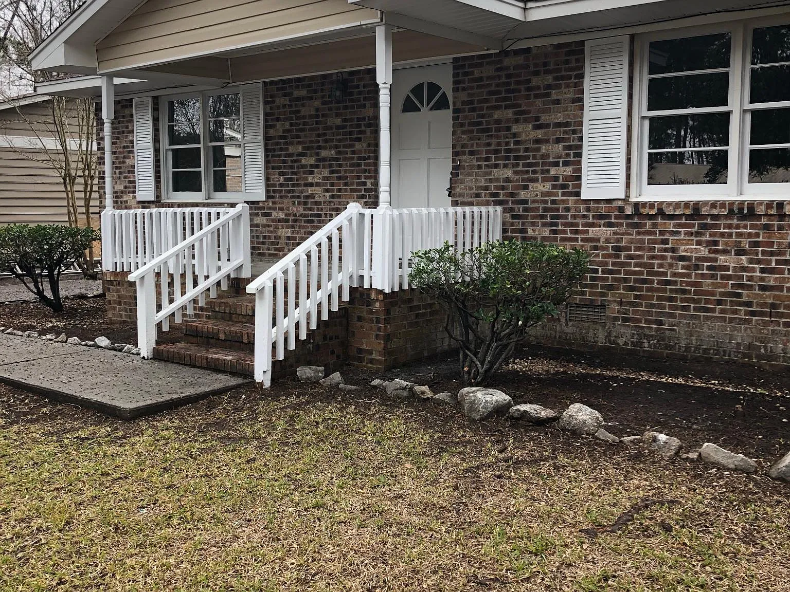5074 Watergate Dr — Photo 1