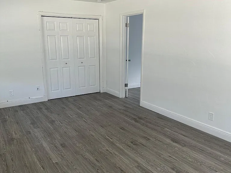 535 Spencer Dr — Photo 16