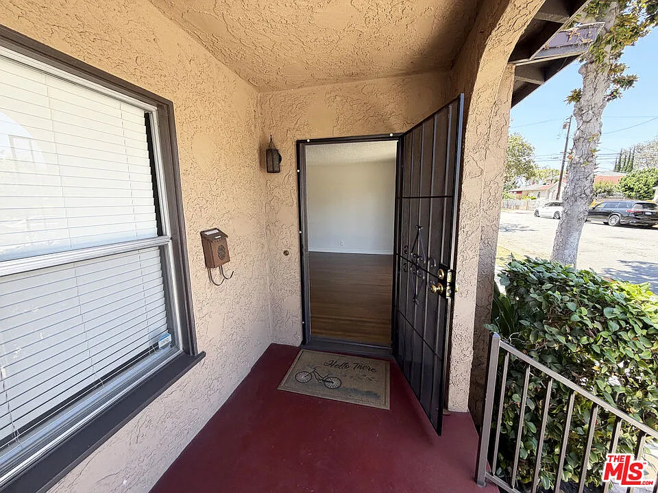 2 bed, 1.0 bath, 840 sqft, $2,850 — Photo 4