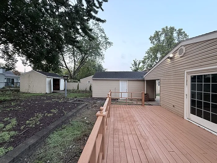 226 S Moore Ave — Photo 15