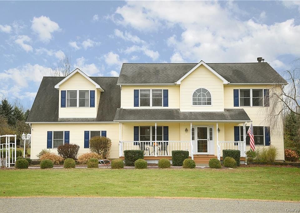 1st image of 6 Dickerson Dr