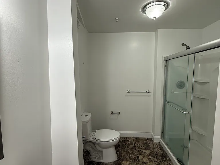 1 Grand Ave #5 — Photo 13