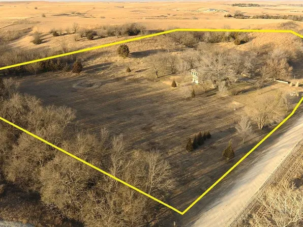 580 Ef Rd, Cedar Point, KS 66843