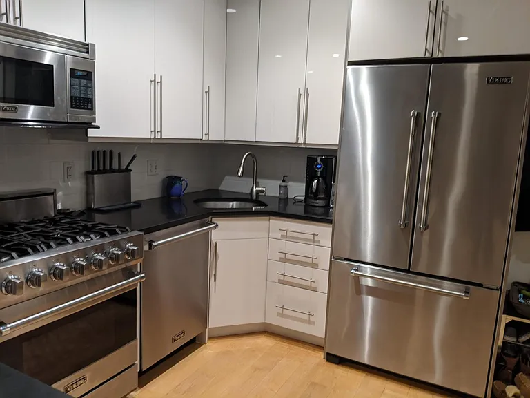 345 D St #4 — Photo 6