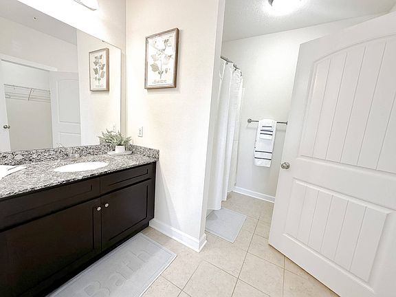 5th image of 1001 Haven Cir #209