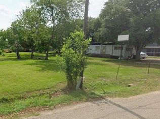 505 Roth St #EL, El Campo, TX 77437