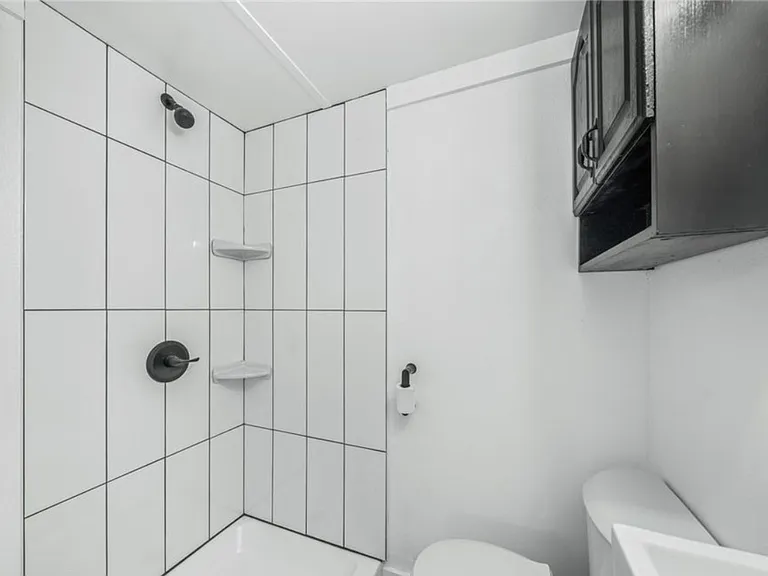 12 N Desoto Ave — Photo 24