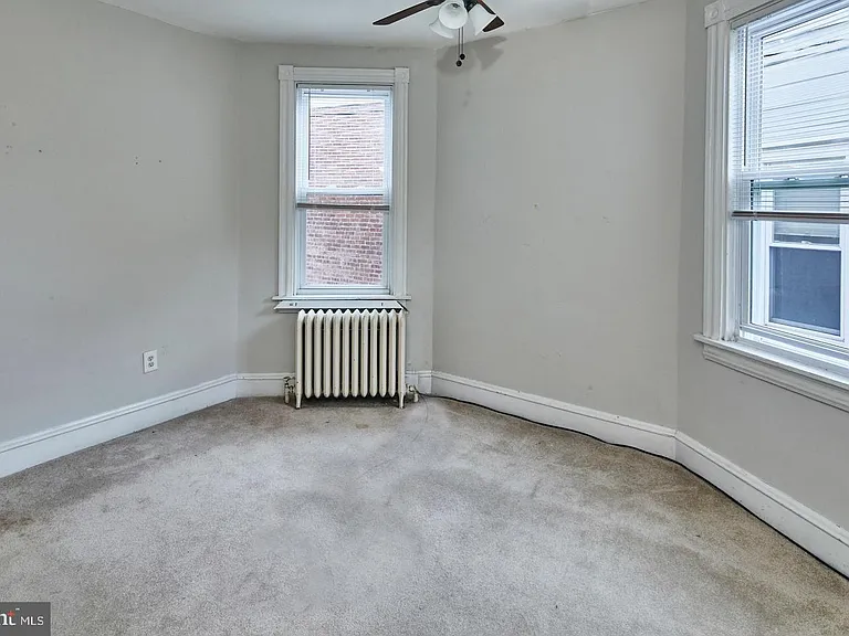 1607 W 9th St — Photo 21