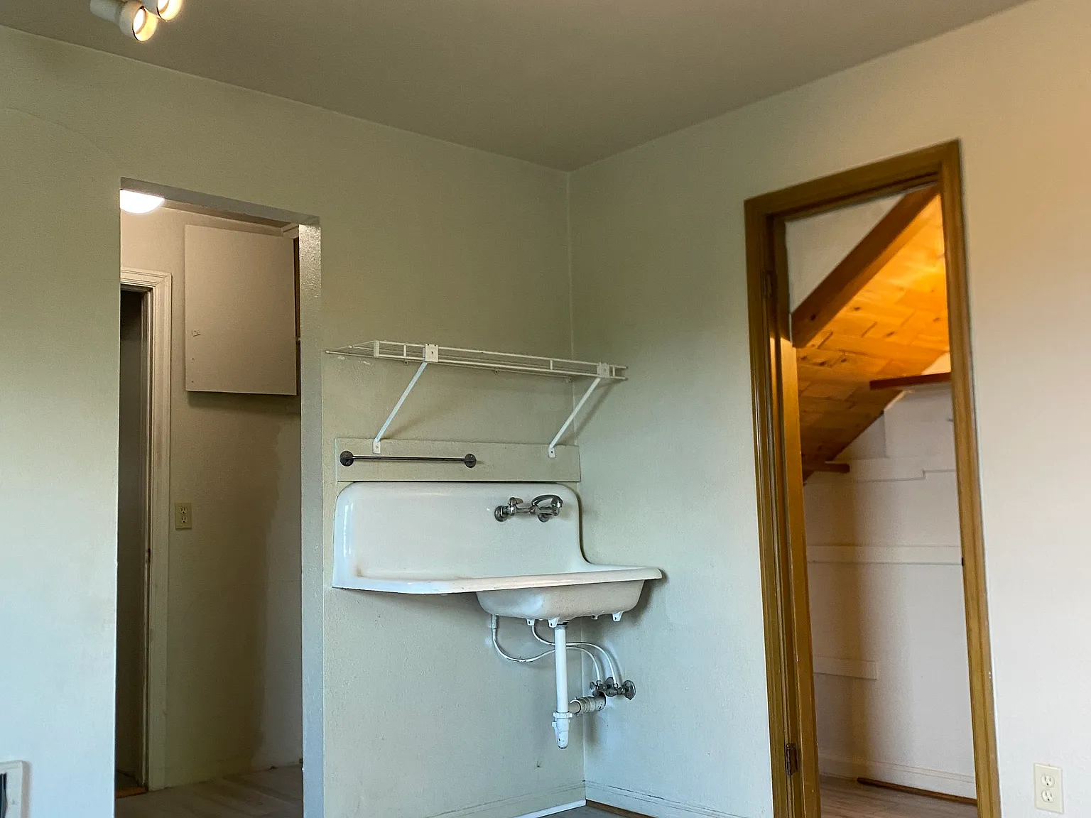 Studio, 550 sqft, $1,250 — Photo 4