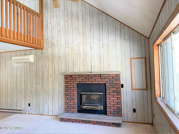4th image of 73 Glenwood Ln