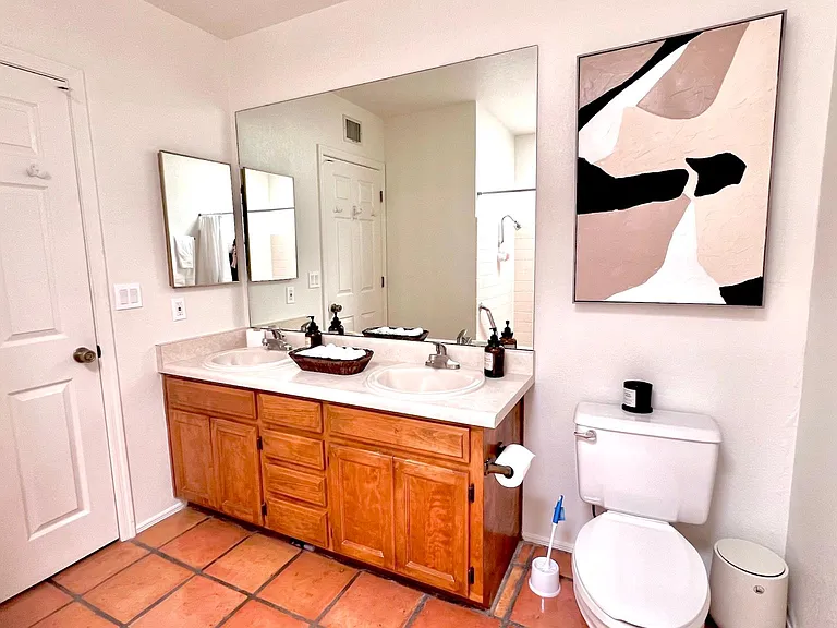 5010 E South Regency Cir — Photo 11